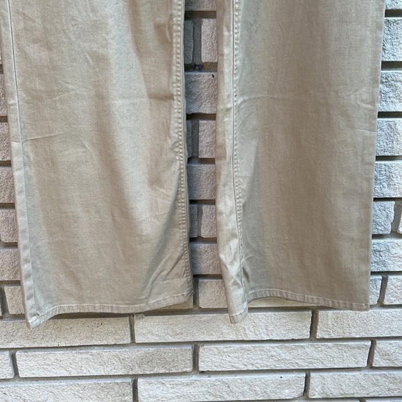 Silver Jeans “Ashley” High Waist Wide Leg Khakis Sz 10 - Picture 4 of 11